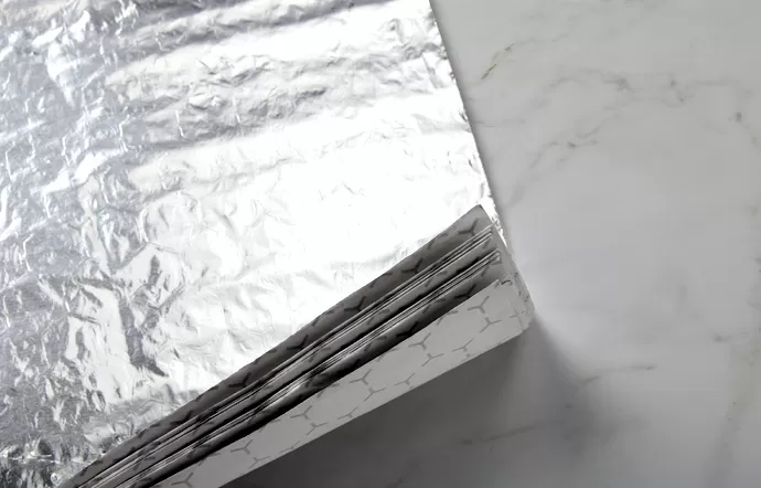 How Do Insulated Foil Sheets Compare to Standard Foil for Heat Retention?