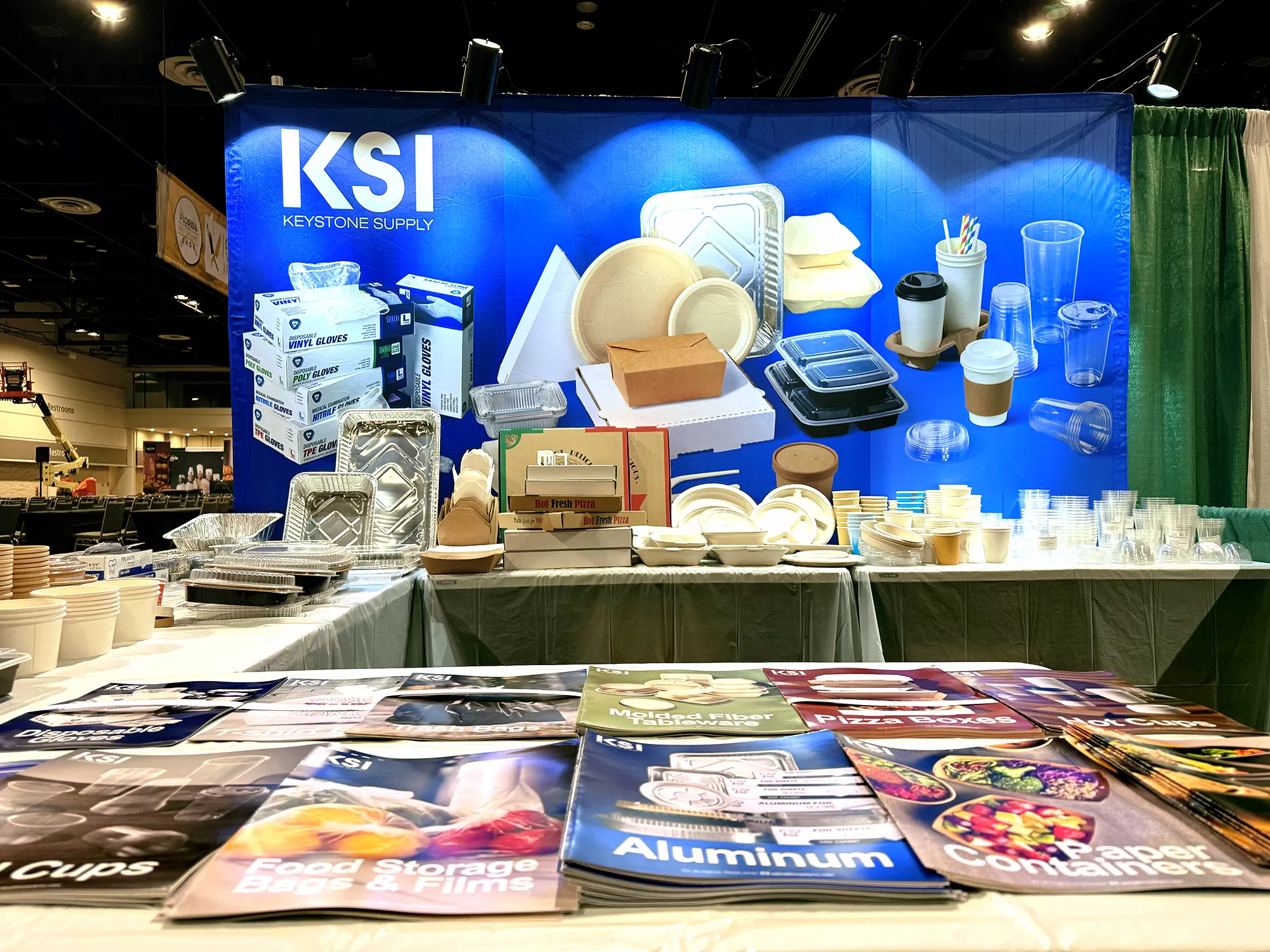 ksi-shines-at-the-florida-restaurant-show.jpg