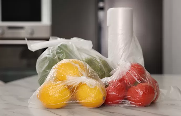 What Are the Benefits of Using Roll Bags for Food Packaging?