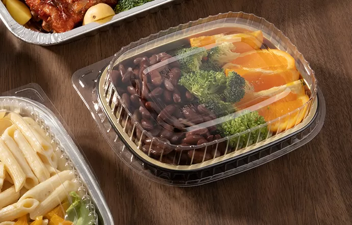 How Do Smooth Wall Pans Compare to Traditional Aluminum Takeout Pans?